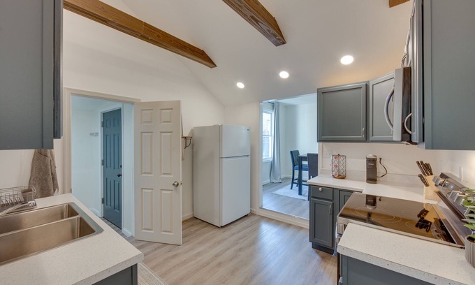 Lebanon Casa | Pet-Friendly Pennsylvania Retreat w/ Fire Pit!
