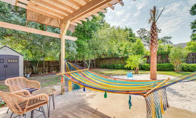 Southeast Pensacola Casa | Pet-Friendly Pensacola Home w/ Sunny Backyard!