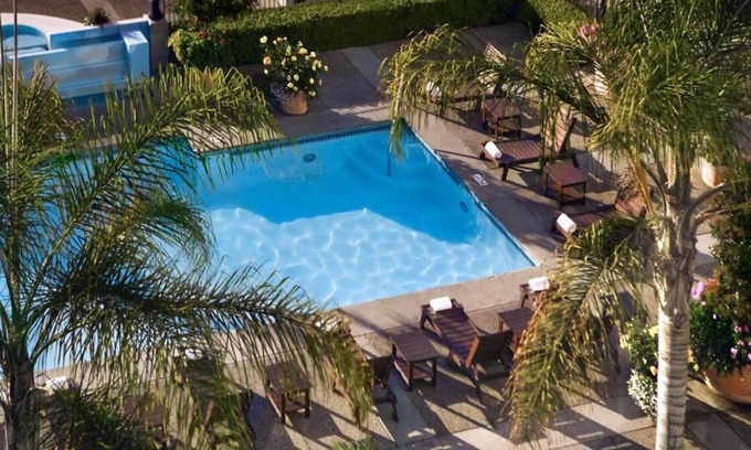 Redwood Shores Casa | Pet-friendly Property! Three Comfortable Units with Scenic Views, Outdoor Pool!