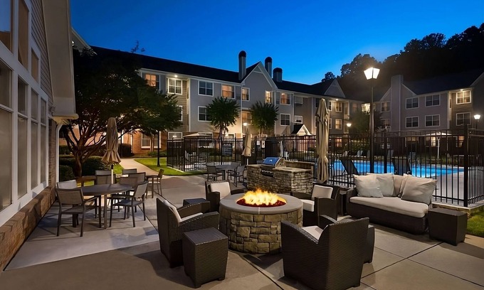 Alpharetta Complejo | Pet-friendly Property! Relaxing 2BR Suites with Full Kitchen, Free Breakfast!