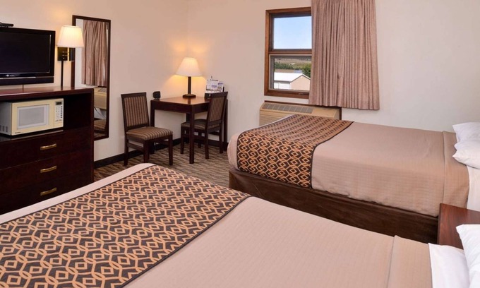 Atlantic Hotel | Pet-Friendly Room w/ Kitchenette – Perfect for Short Business Stays