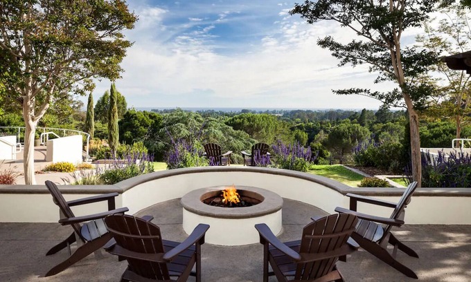 Santa Cruz Hotel | Pet-friendly Room w/ Patio | Scenic Resort w/ Mountain Views