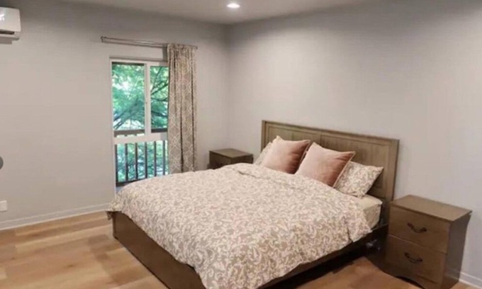 Lamanda Park Casa | Pet friendly-Rose Parade route-2-bedroom house walk to PCC, Cal Tech