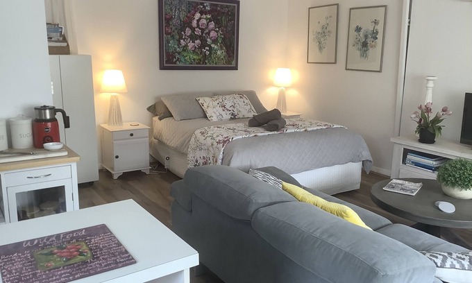 Blairgowrie Cabaña | Alojamiento privado privado que admite mascotas ubicado en un hermoso jardín