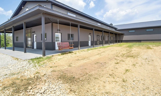 Highland Center Apartamento | Pet-Friendly Selma Studio w/ On-Site Ranch!
