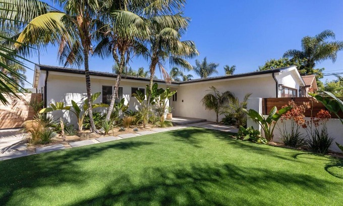 Loma Alta Casa | Pet Friendly, Single Story Home with Large Yard, 10 min from the beach