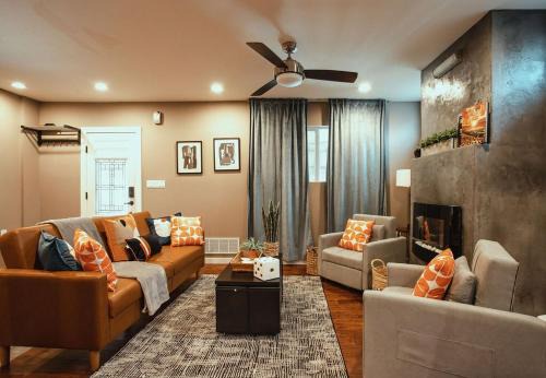 South Side Slopes Apartamento | Pet-Friendly Southside Getaway - Sleeps 12