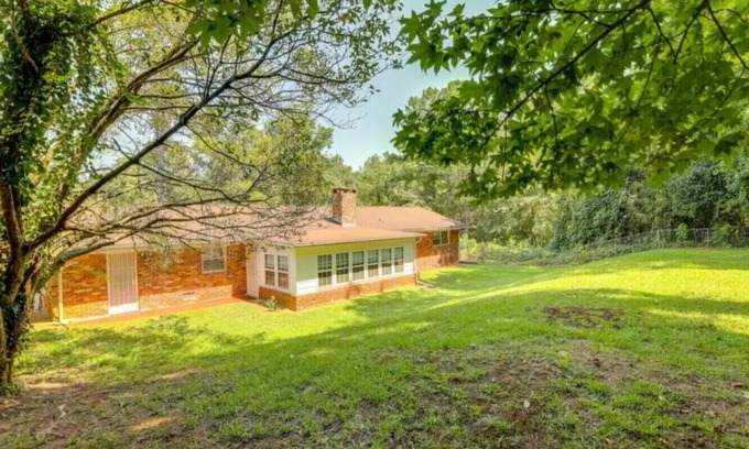Candler-McAfee Apartamento | Pet-Friendly Spacious Backyard BBQ Grill