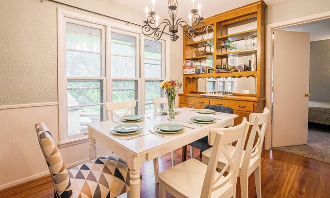 Highland Casa | Pet-Friendly St Paul Home: Fireplace & Office Area