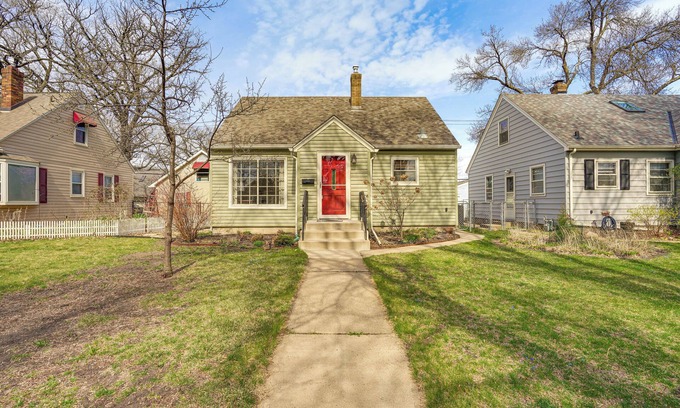 West Seventh Casa | Pet-Friendly St Paul Home < 5 Mi to Downtown!
