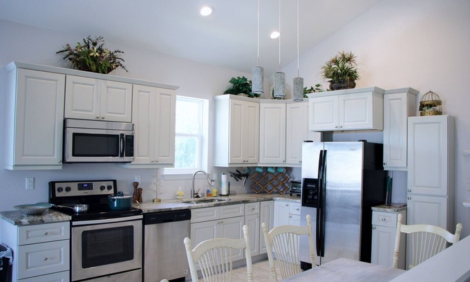 St. Augustine Cabaña | Pet Friendly-Steps To Downtown-Oversized Balcony