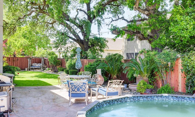 Stockton Casa | Pet-Friendly Stockton Home w/ Private Pool & Grill