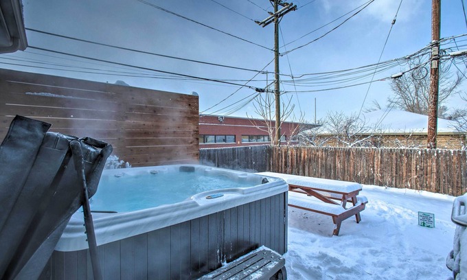 Barths Casa | Pet-Friendly Townhome w/ Hot Tub, 5 Mi to LoDo!