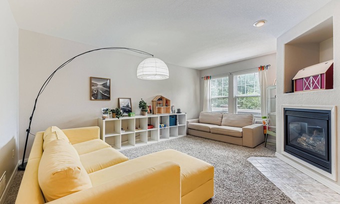 Broomfield Casa | Pet Friendly Townhome Near Parks