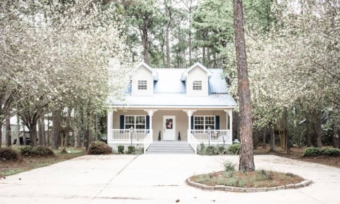 Dauphin Island Casa | Pet Friendly Tranquil Cottage with Fire-Pit and Seasonal Hot Tub Sept-March