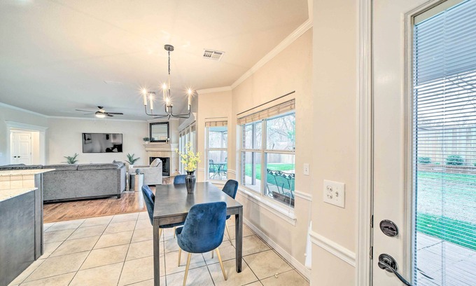 South Tulsa Cabaña | Pet-friendly Tulsa Escape w/ Private Hot Tub!