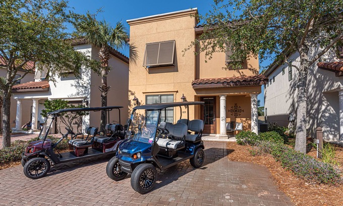 Villa Lago Casa | Villa Nueva con Carro de Golf de 4 Plazas! Ubicado Directamente en el Campo de Golf
