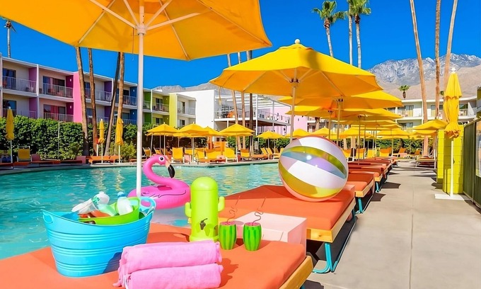 Sonora Sunrise Hotel | Pet-Friendly Unit. Relax and Unwind in Palm Springs and Enjoy Pool Access!