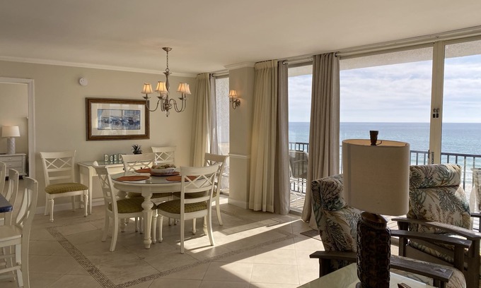 West Panama City Beach Condominio | ¡Nuevo en el programa! Frente al Golfo ~ ¡Vista despejada desde todas las habitaciones!