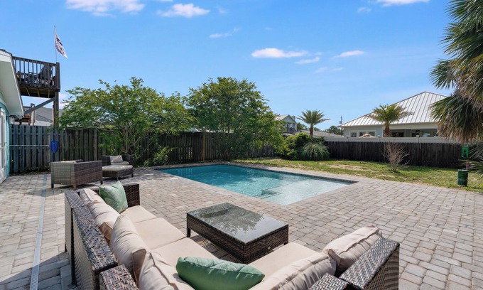 Bid-a-wee Beach Casa | Pet Friendly Beach Cottage - Walk to the Beach Gated Access - Fenced in Yard - Bidawee