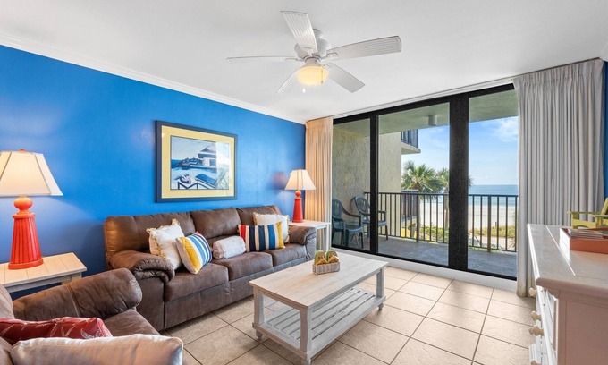 Thomas Drive Condominio | Pet Friendly Beach Front Condo! Low Floor - PW210