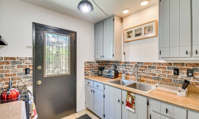 Rancho Calaveras Casa | Pet-Friendly Valley Springs Retreat w/ Fire Pit!