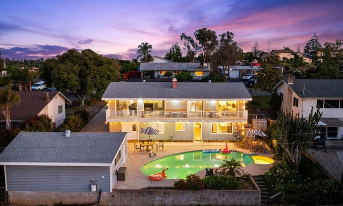 Fallbrook Casa | Pet friendly Vet Owned Home with Pool