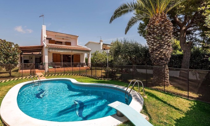 Roda de Bara Villa | Villa que admite mascotas, a 100 metros de la playa, con piscina y Wi-Fi