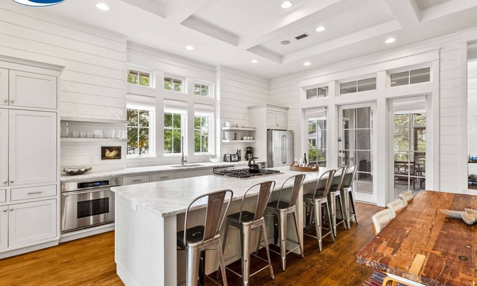 Watercolor Casa | Pet Friendly WaterColor 4BR Home in the Lake District