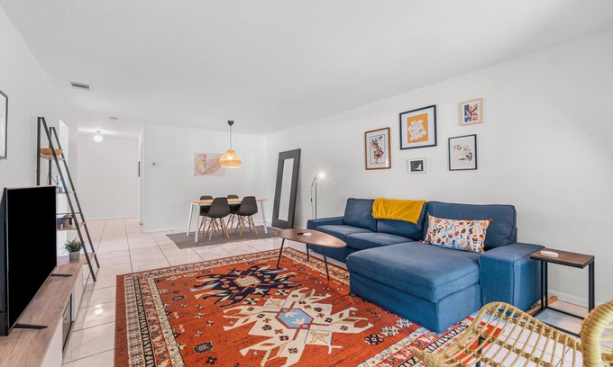 Wellington Casa | Pet Friendly! Walk to Amphitheater & Shops!