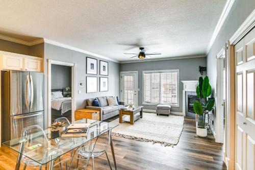 Waukee Apartamento | Pet-Friendly Waukee Condo 14 Mi to Des Moines!