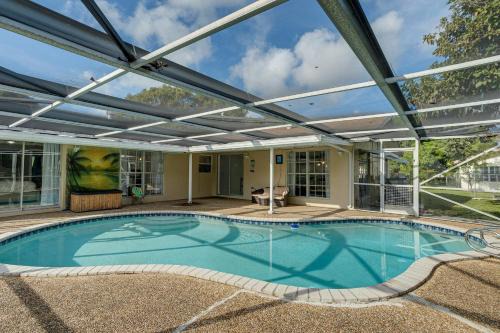 Echo Lake Casa | Pet-Friendly West Palm Beach Home with Pool!