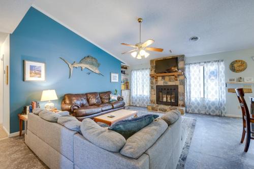 Silver Lake Casa | Pet-Friendly Wilmington Home with Fenced Yard!