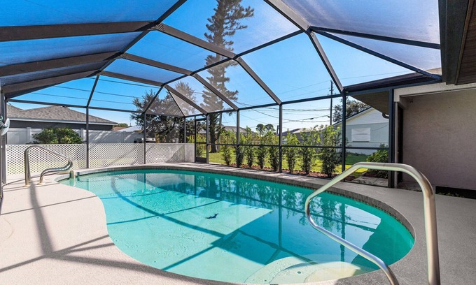 Port Charlotte Casa | Pet-friendly with Private Heated Screened Pool