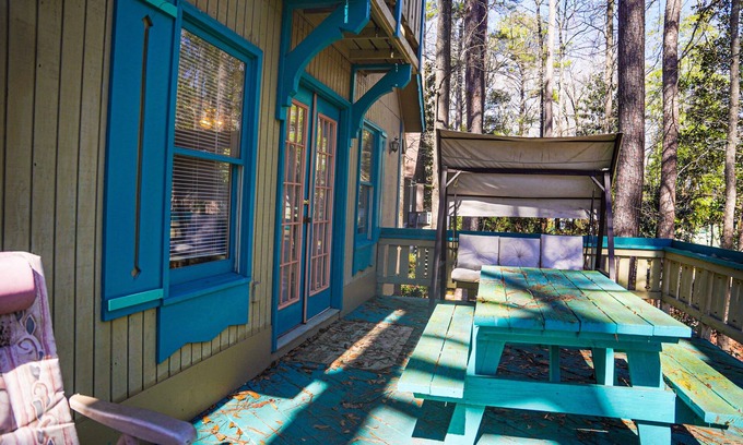 Pine Mountain Casa | Pet friendly Wooded View Escape perfect place to make some memories!