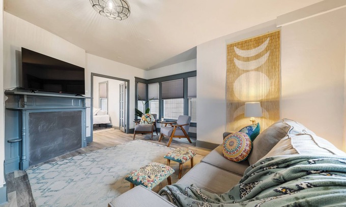 Appleton Apartamento | Pet Haven: Cozy, Furnished w/ Yard in Quiet Area Blocks From Downtown Appleton