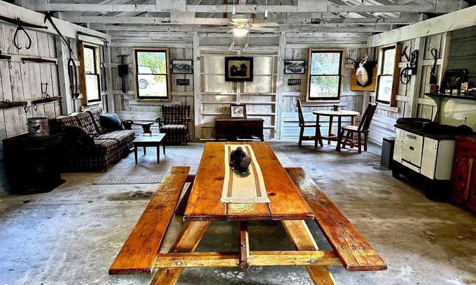 Interlochen Casa | Petals and Pinecones - Rental and Retreat