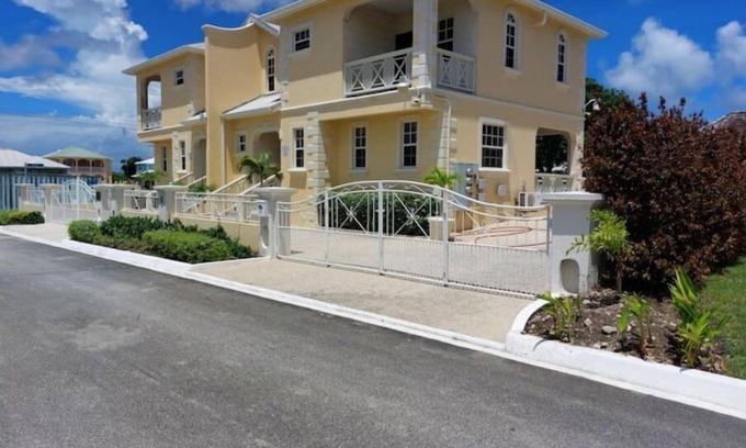 Bowling Alley Hill Casa | Tranquil Villa 74 A with Pool