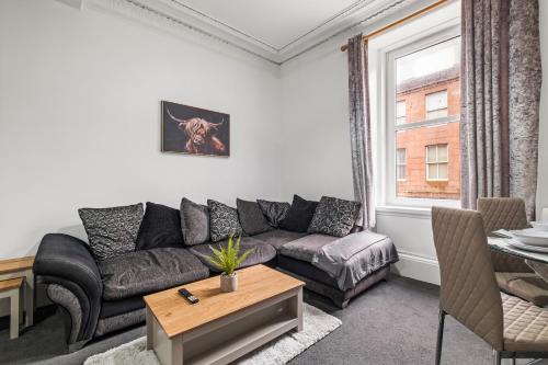 Peterhead Apartamento | Peterhead Pad - SJA Stays - Modern 2 Bed Apartment