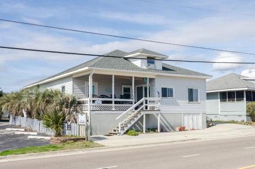 Kure Beach Casa | Petersons Apt A by Bryant Real Estate