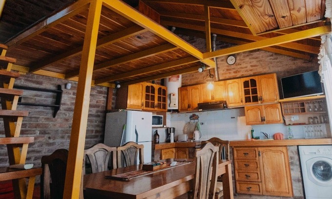 Maipú Casa | PetFriendly Loft in Maipú near wineries and vineyards, with garden and parking space.