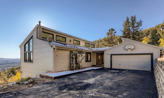 Evergreen Casa | PetFrndly- Hot Tub- Mtn Views- 10 ppl-45minDenver