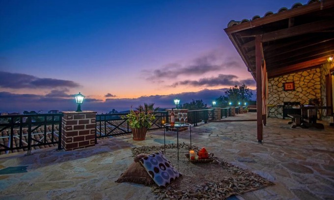 Maries Casa | Petia's cottage house w/ stunning sunset*sea view
