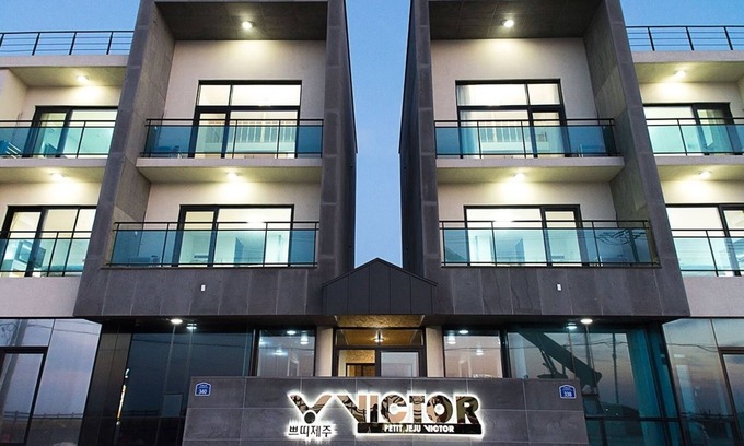 Downtown Casa | Petit Jeju Victor