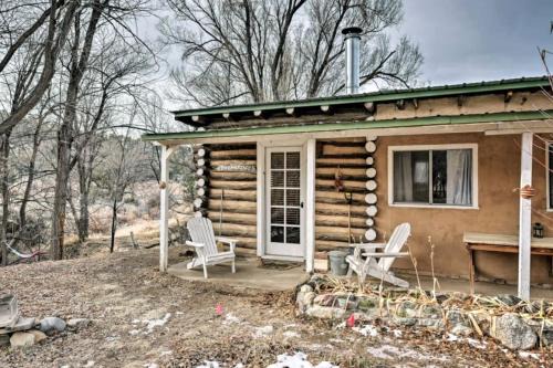 San Cristobal Casa | Petite Log Cabin on Organic Farm in New Mexico