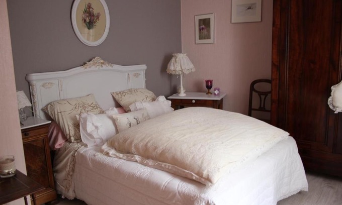 Charost Cama Y Desayuno | petite maison berrichonne
