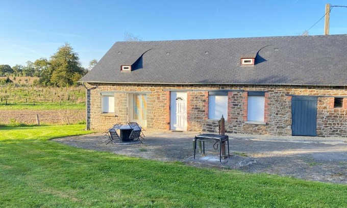 La Pellerine Casa | Petite maison dans la prairie