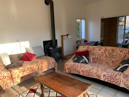 Fontienne Apartamento | PETITE Maison de village Fontienne 21 chemin des charbonniers