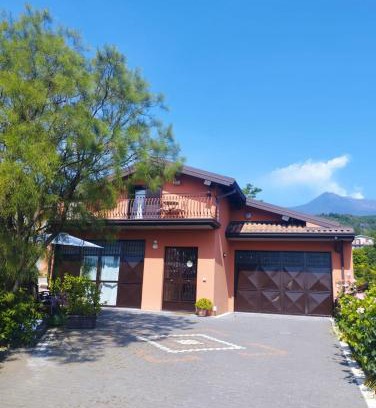 Milo Casa | Petite Maison dell'Etna