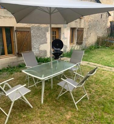 Saint-Mihiel Casa | Petite maison lorraine avec cheminée et jardin